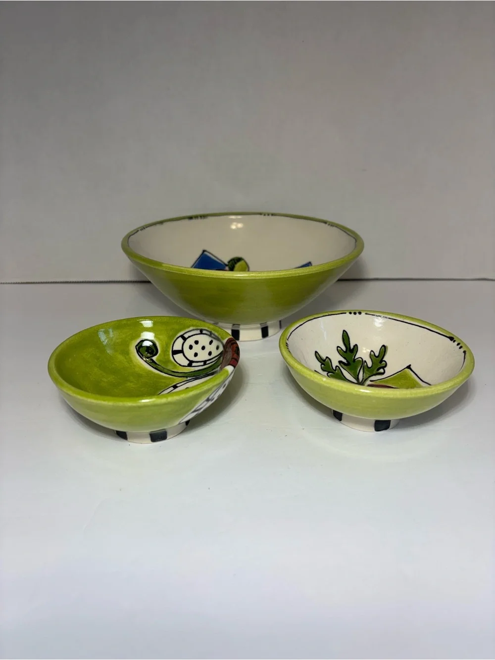 Serving Bowls Artist Signed Colorful Hand Painted Set Of 3 Ceramic Floral